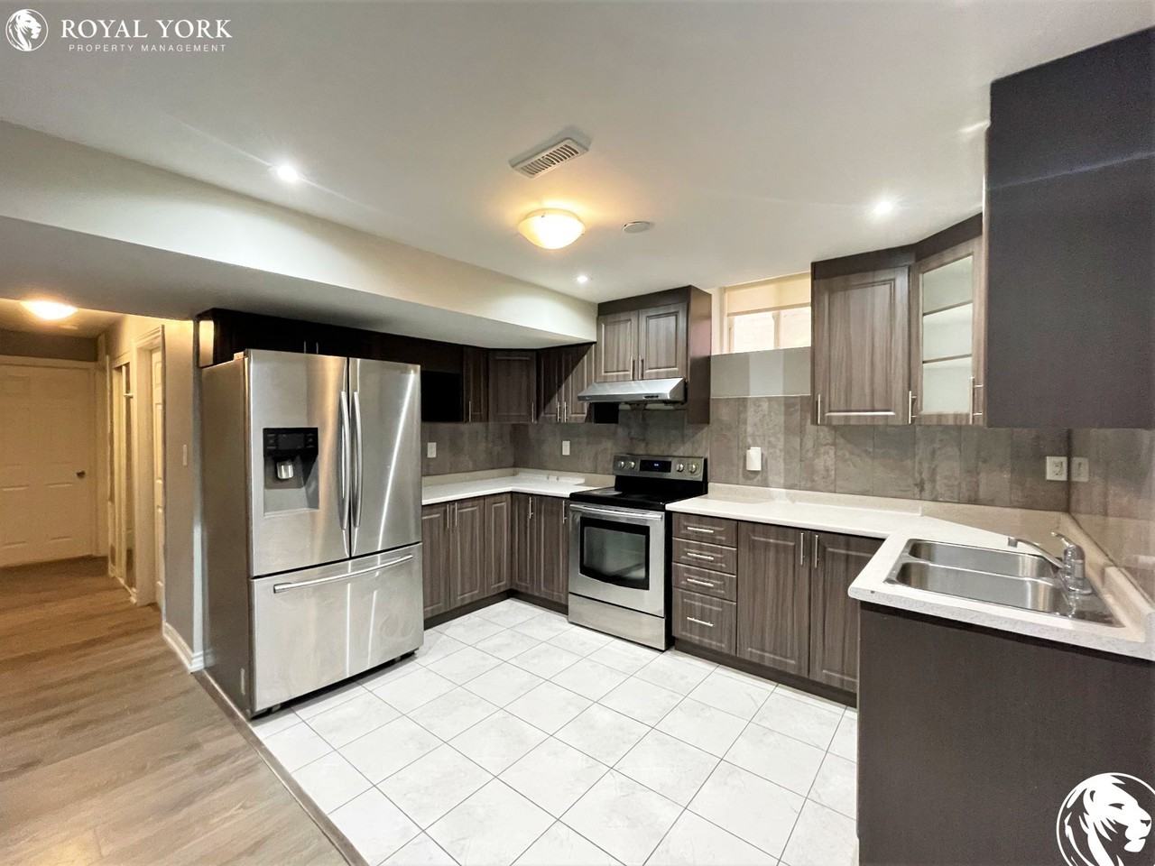 9 Plentywood Dr #2 - Photo 2 of 27