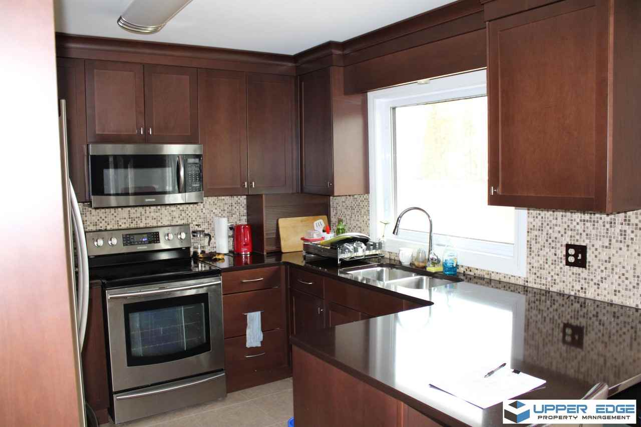 185 Easy St - Photo 3 of 13