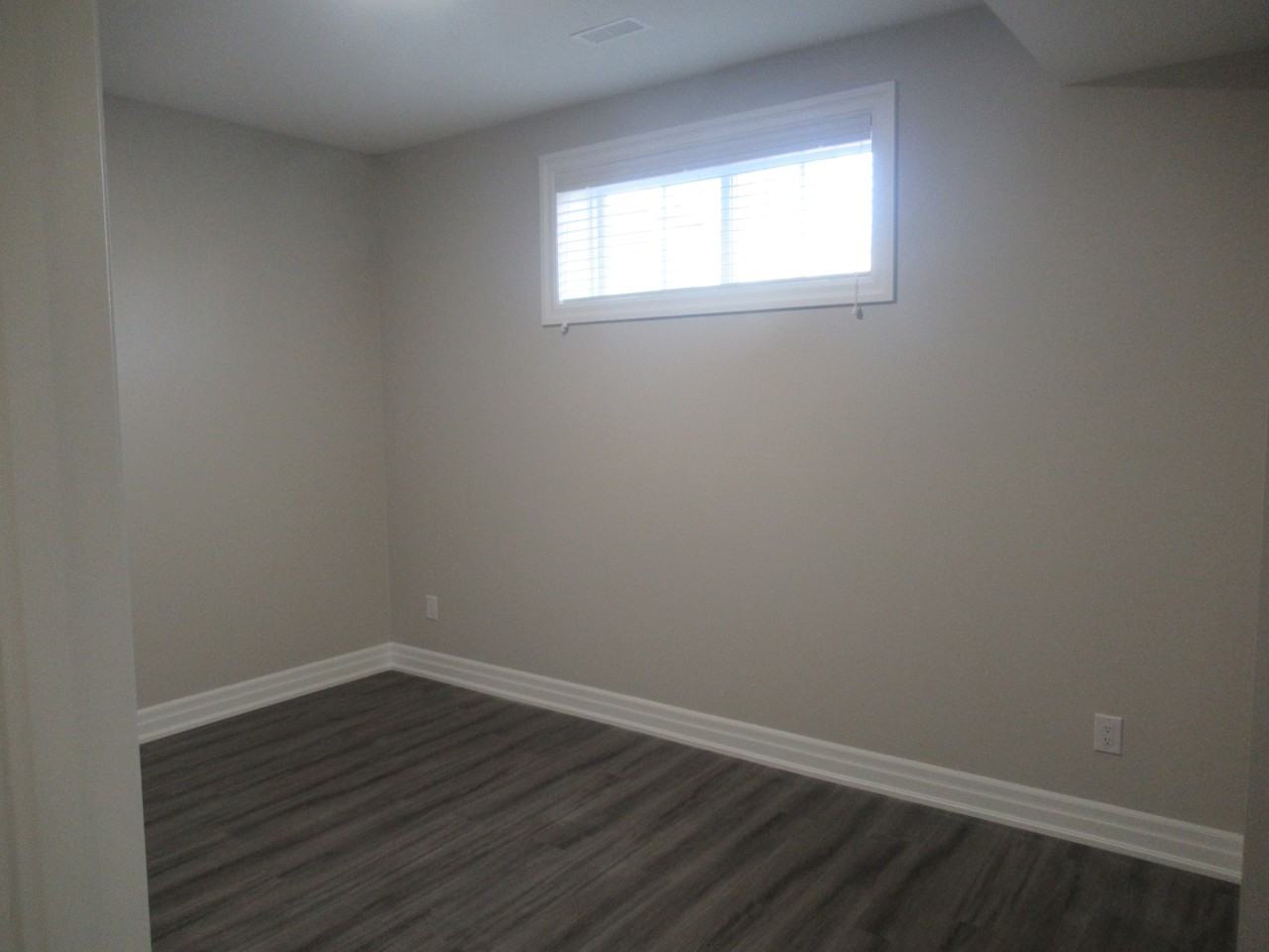 56 Stormont Ave - Photo 3 of 4