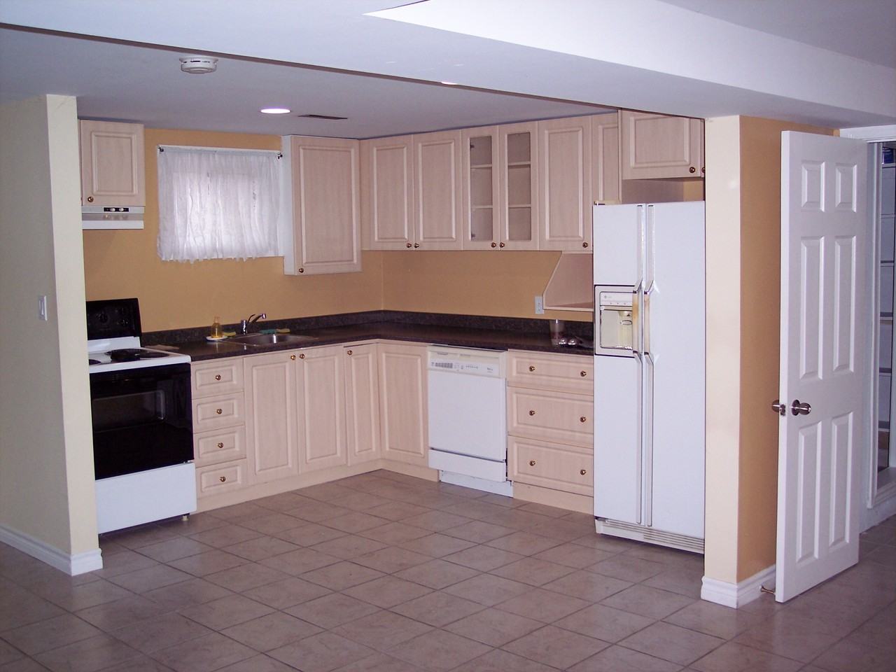 41 Thomas St #BS - Photo 2 of 8