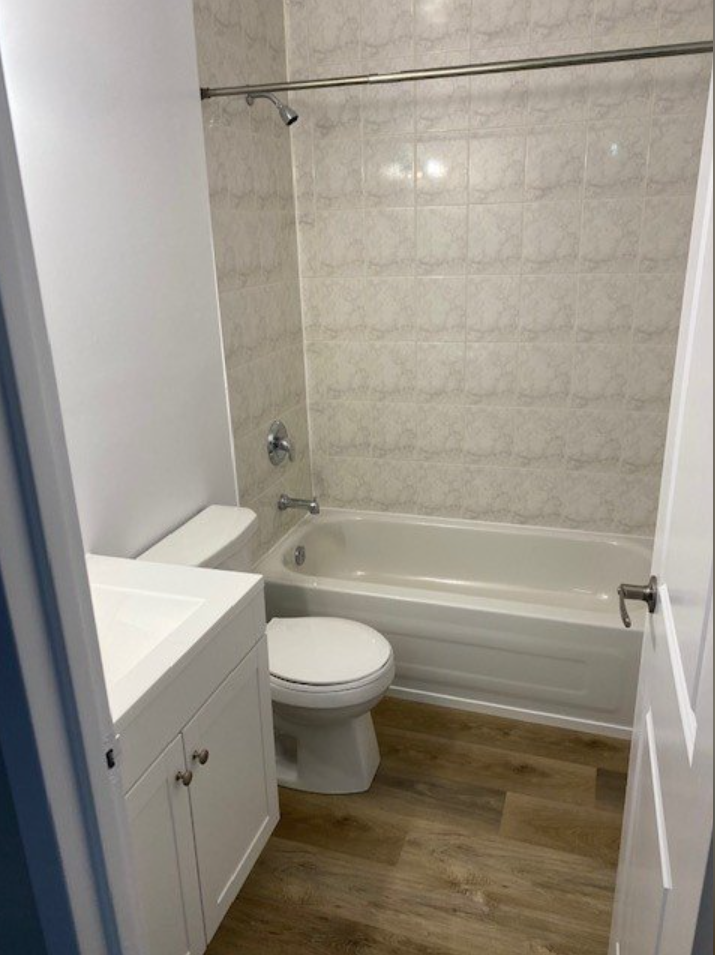 107 Chandler Dr - Photo 2 of 10