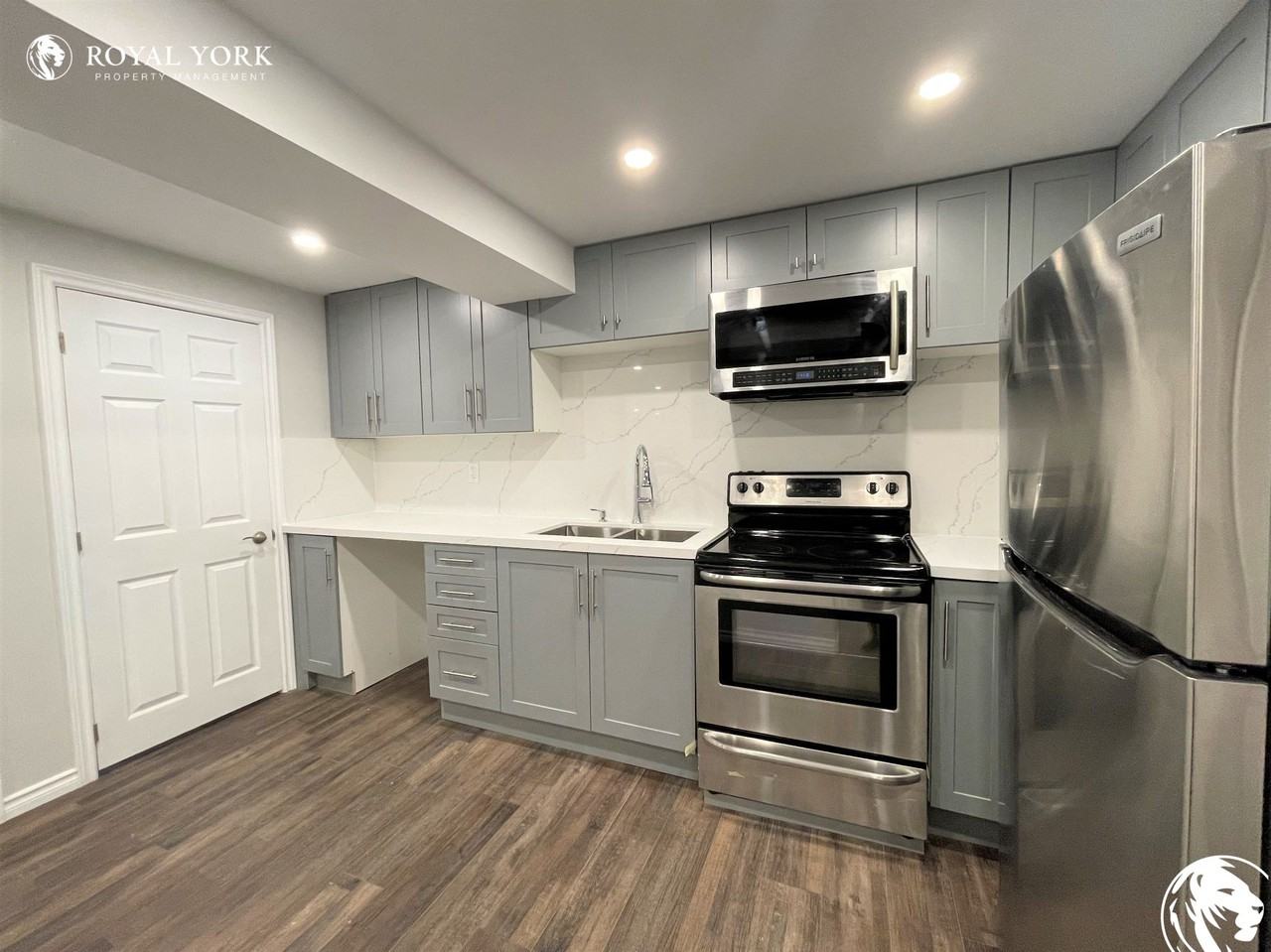 2492 Parkdale St #2 - Photo 3 of 31