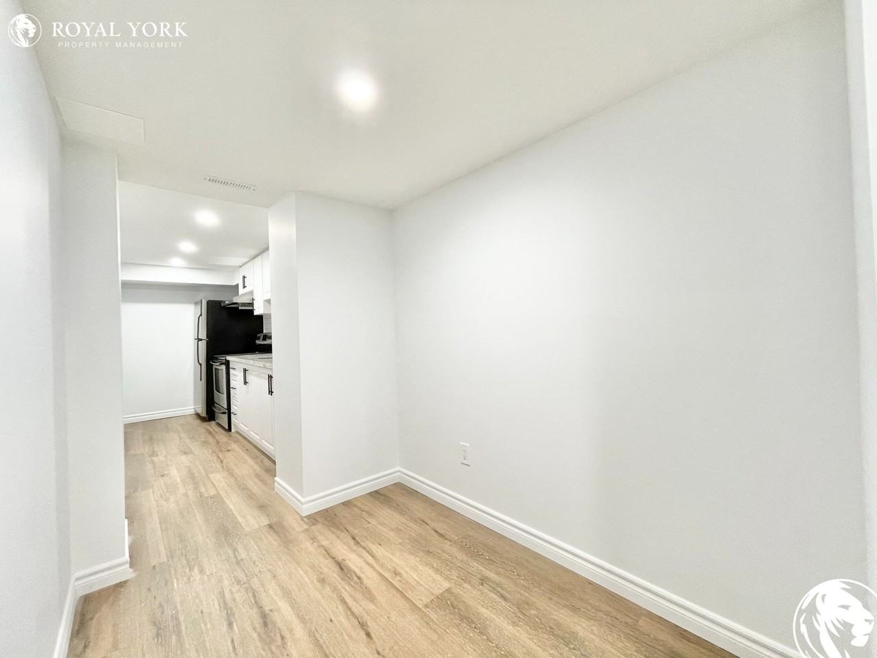 58 Billingsley Cres #2 - Photo 3 of 27