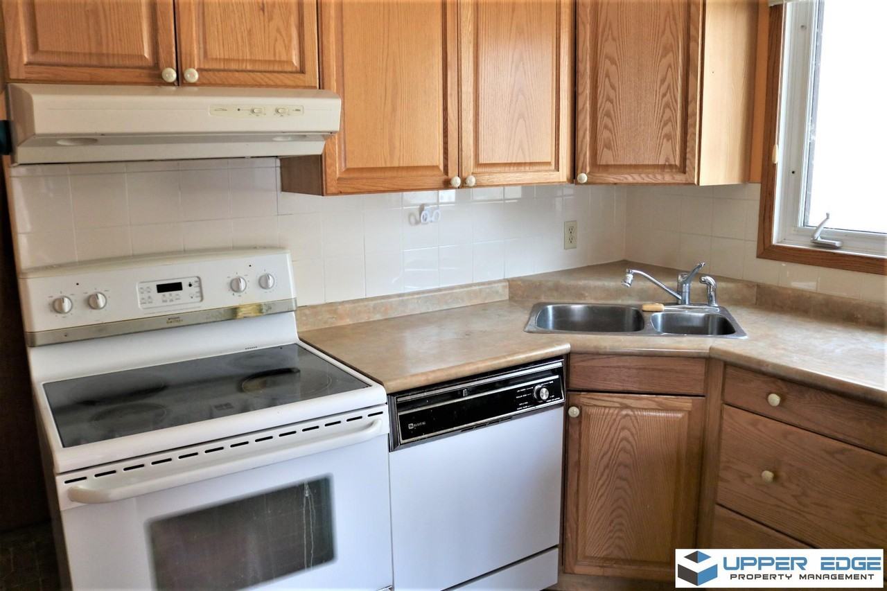 71 Killarney Ave - Photo 2 of 16