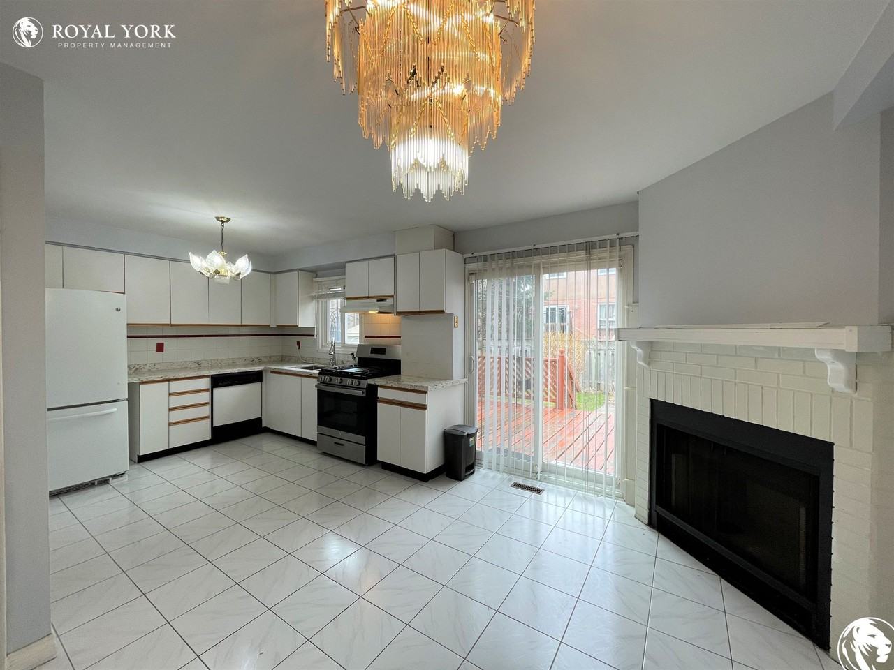 1574 Marshcourt Dr - Photo 3 of 50