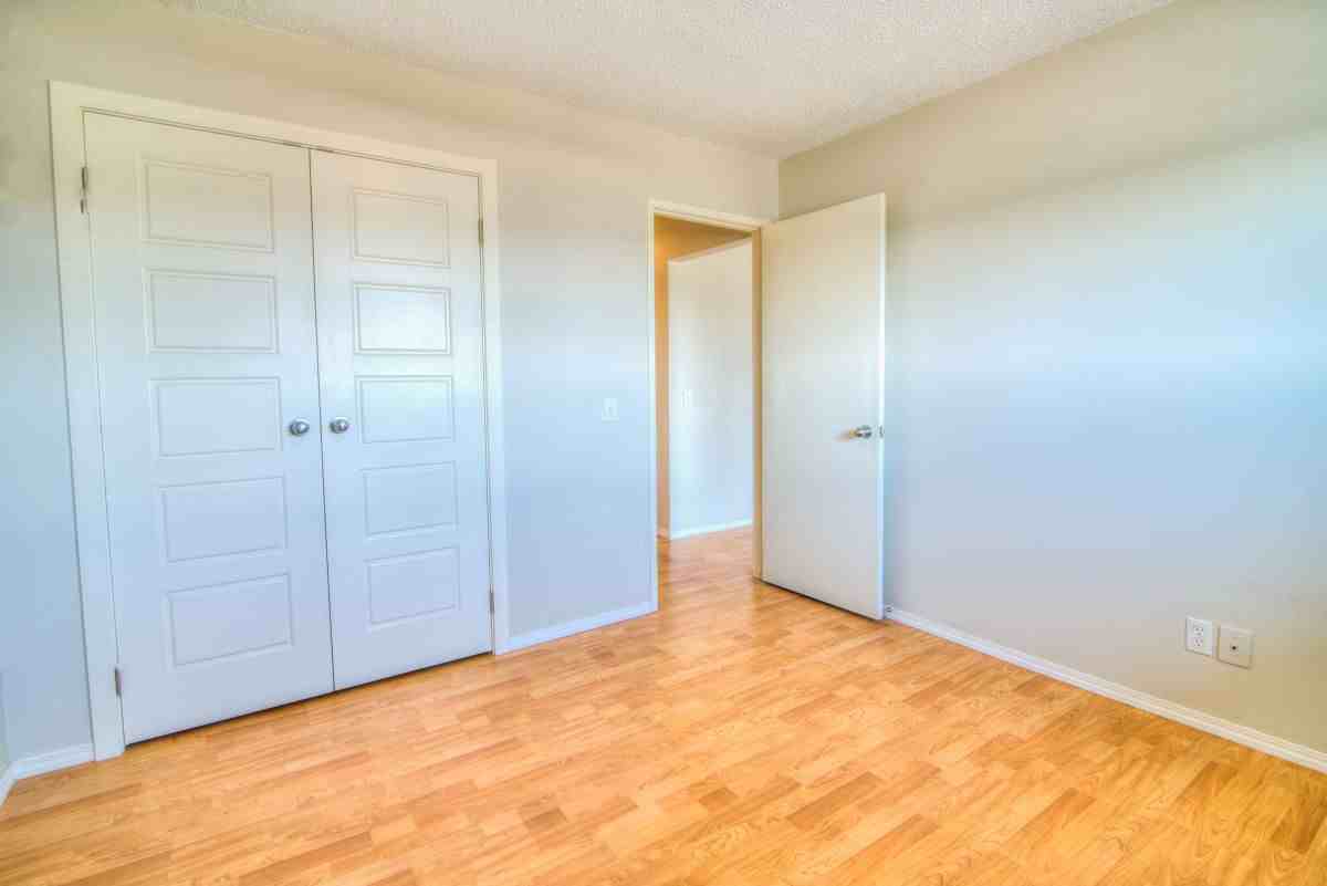 Elliston Place - Photo 2 of 24