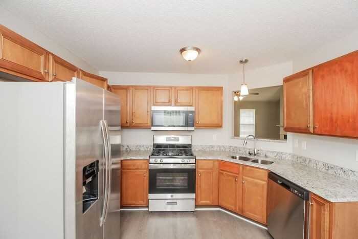 63 Blue Springs Way - Photo 3 of 18