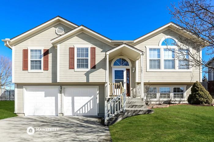 1401 S Huntington Dr - Photo 2 of 18