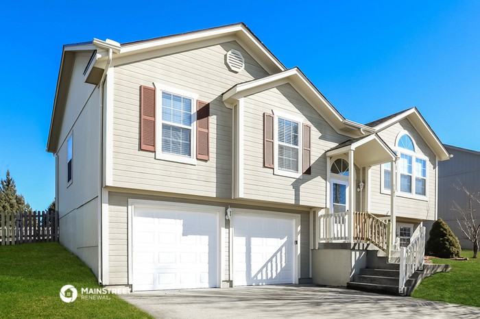 1401 S Huntington Dr - Photo 3 of 18