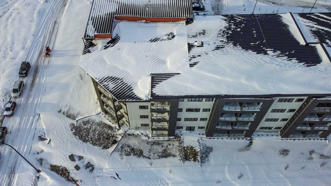 Bella Vista Apartments 1515 & 1515 Warde Ave, Winnipeg, MB R3X 0R4