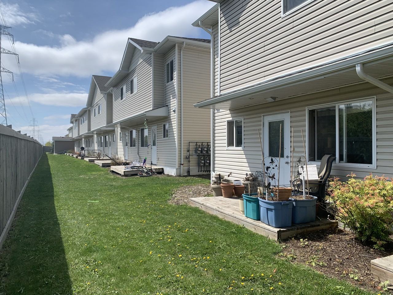 Edwards Drive Townhomes Apartments - 248 Edwards Dr Sw Edmonton AB | Zumper