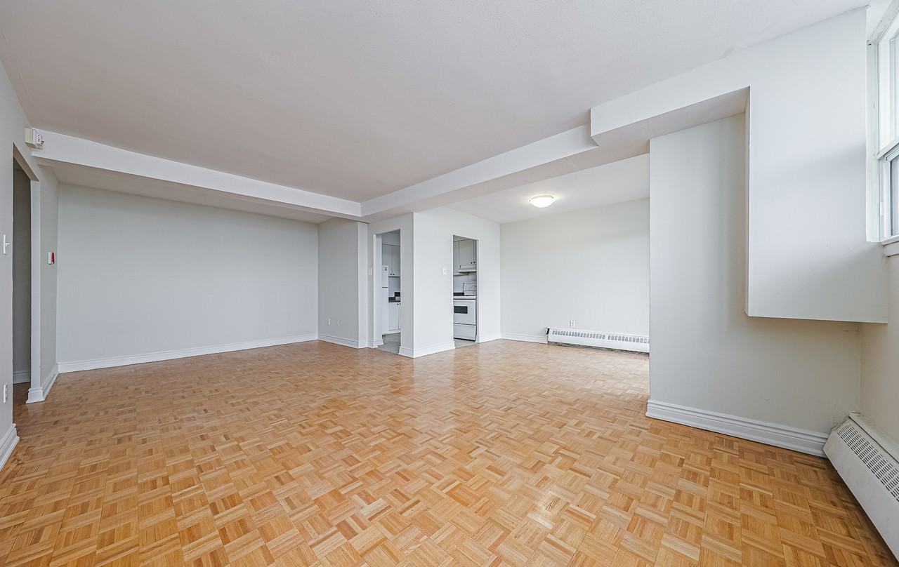 1440 & 1442 Lawrence Avenue West Apartments 1440 Lawrence Ave W