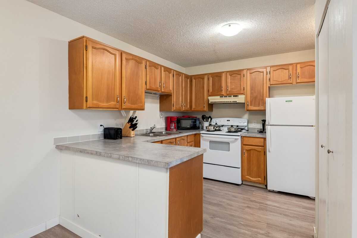 Matichuk - Photo 3 of 18