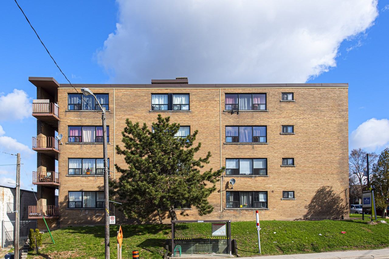 2 Glenhaven Street - Photo 2 of 15