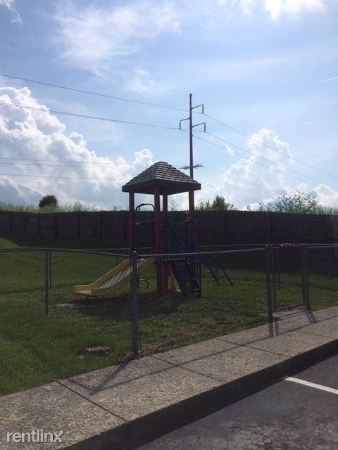 High Ridge Manor - Photo 3 of 11