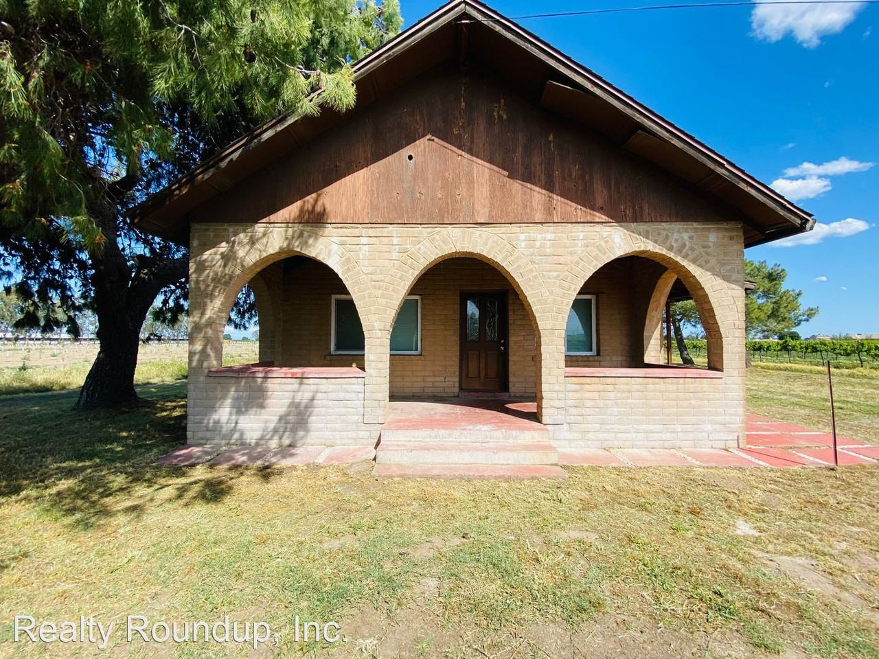 20042 N Ray Rd - Photo 2 of 32