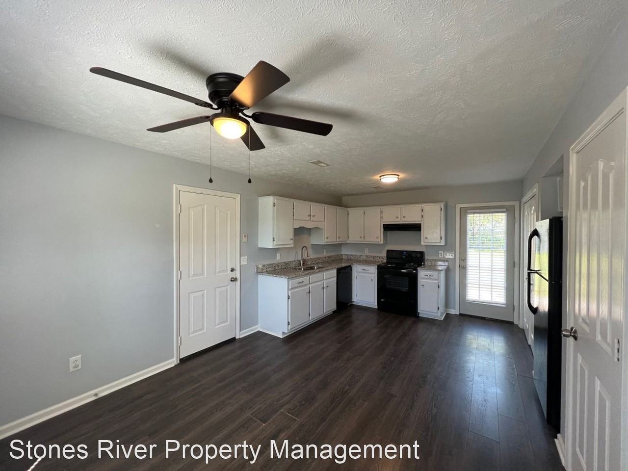 215 Mallow Dr - Photo 2 of 14