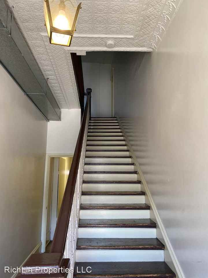 25-27 West Main - Photo 2 of 9