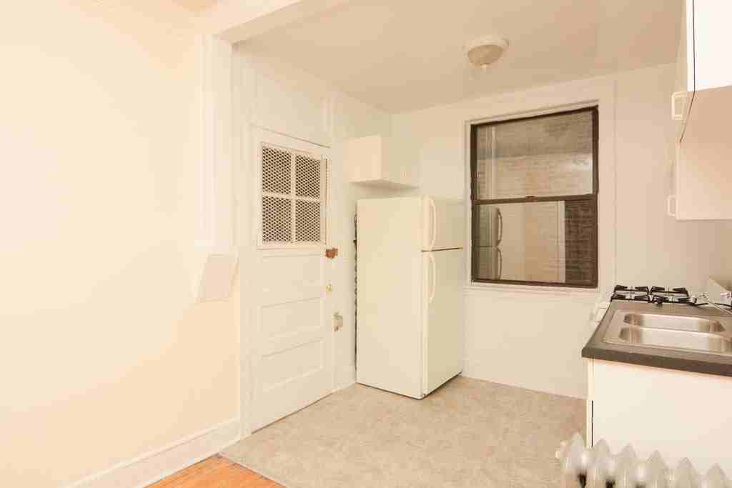 SPAULDING + FULLERTON #2B - Photo 2 of 21