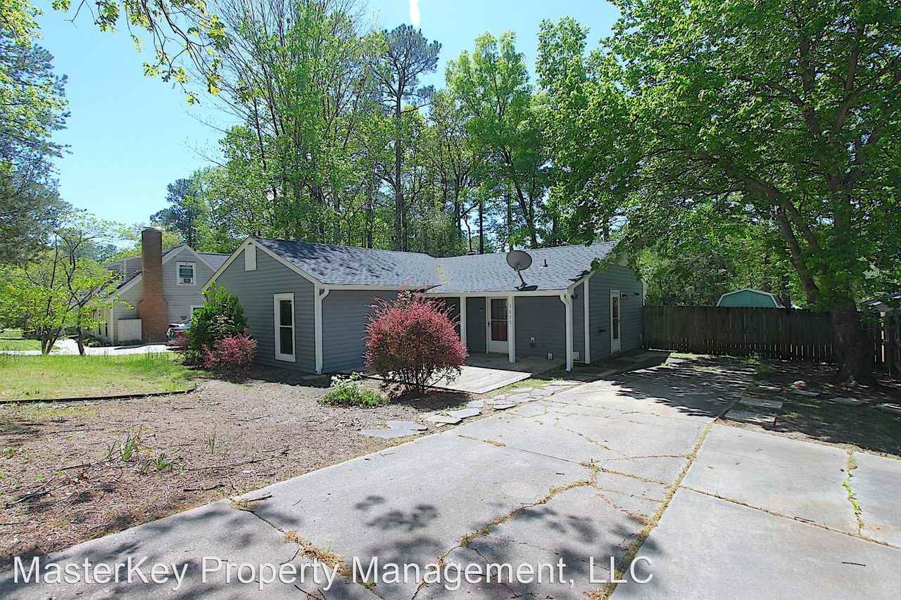 1610 Burnley Dr - Photo 2 of 20