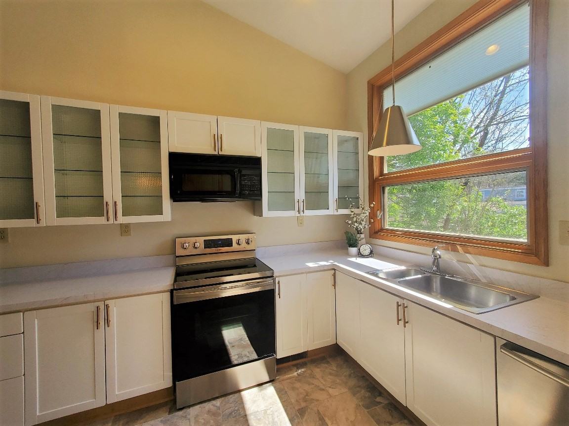 11717 King Tree St - Photo 5 of 32