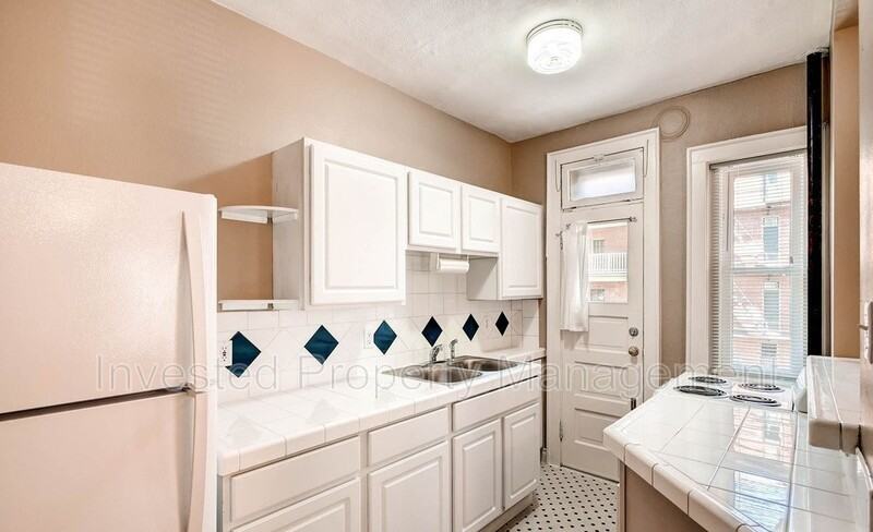 1356 N Pearl St #111 - Photo 7 of 12