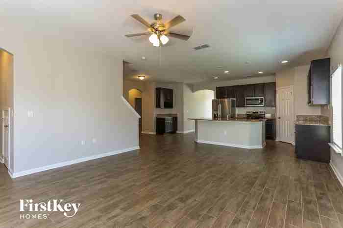 3879 Hammock Bluff Dr - Photo 3 of 15