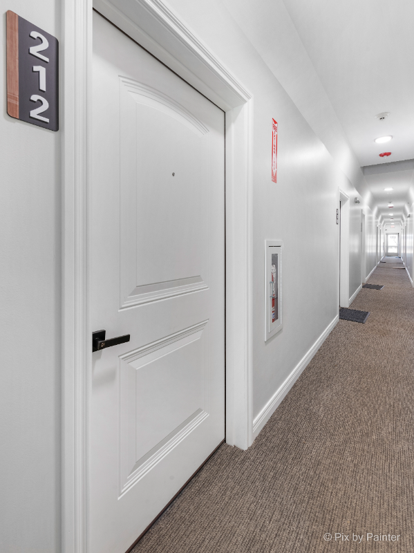 114 W Green St - Photo 5 of 18