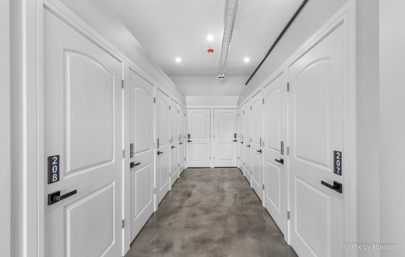 114 W Green St - Photo 6 of 18