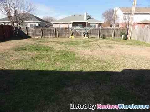 3414 Chesapeake Dr - Photo 2 of 13