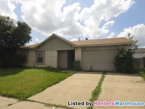 3414 Chesapeake Dr - Photo 3 of 13
