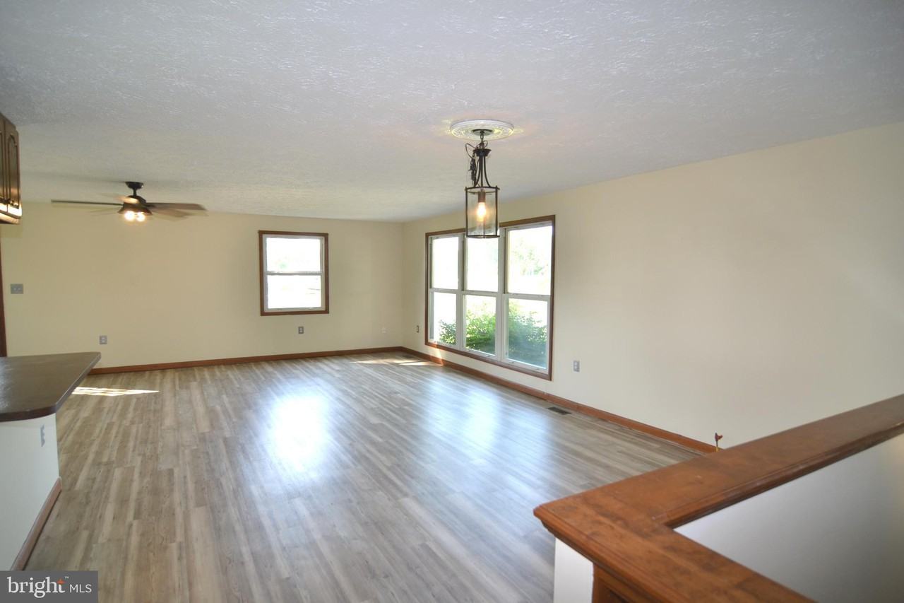 13045 13045 Neale Sound Marina Place - Photo 3 of 30