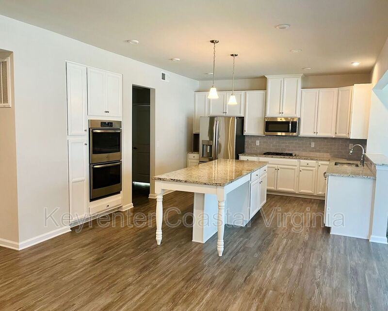 176 Boxwood Ln - Photo 7 of 16