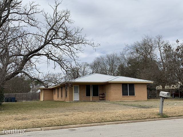 201 Francis Dr - Photo 2 of 12