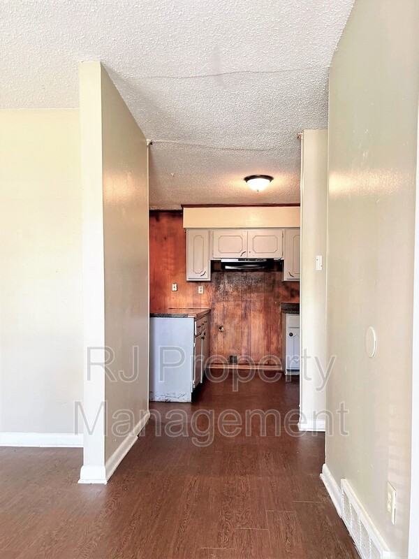 5122 Aureen Dr - Photo 3 of 23