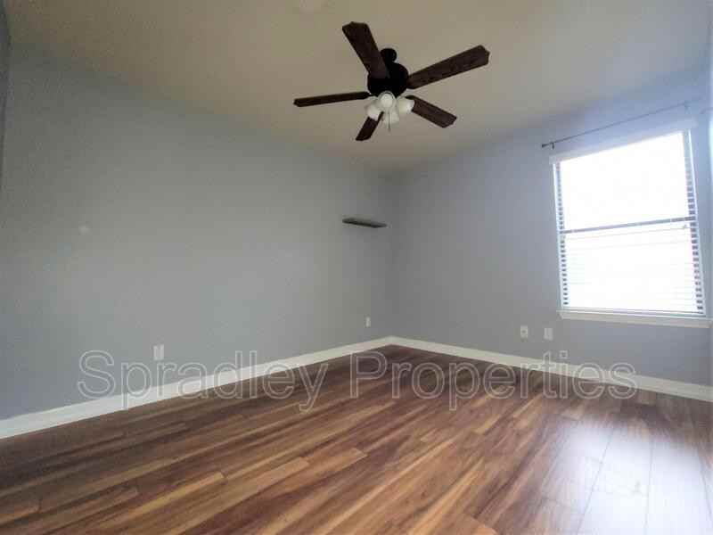 4905 Citrine Dr - Photo 4 of 10