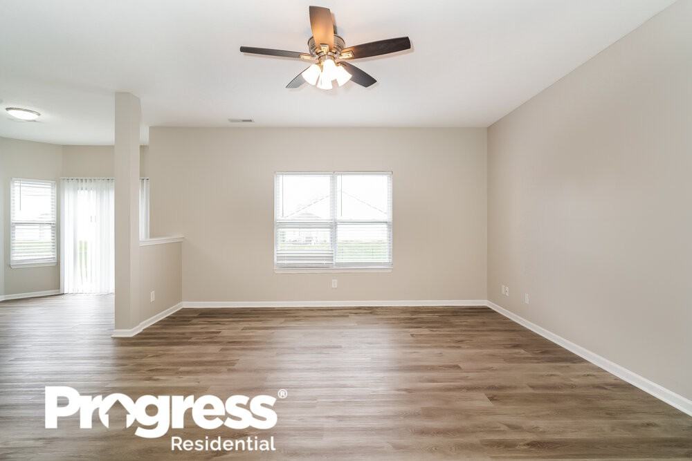 7644 Bann Way - Photo 3 of 21