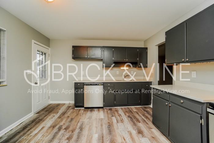 1857 Kim Ave - Photo 2 of 16