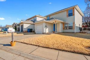 featured image of 324 Belmont Dr #1