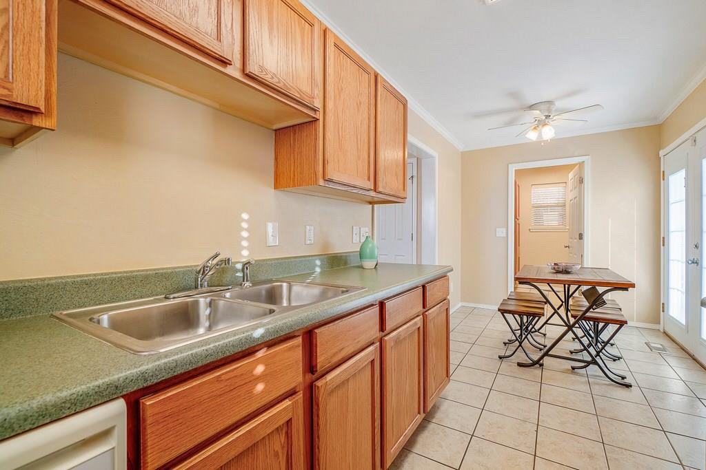 324 Belmont Dr #1 - Photo 4 of 12