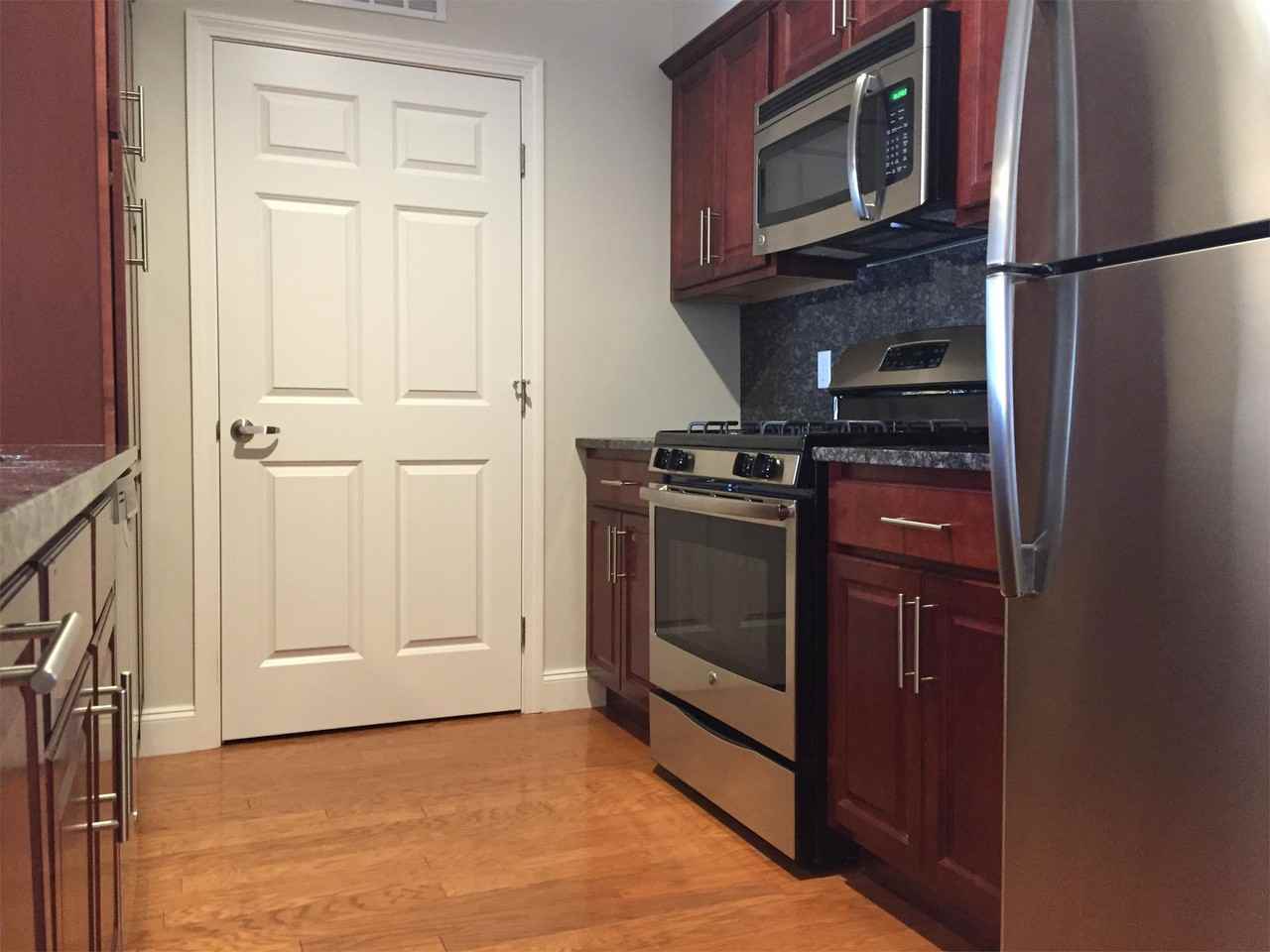 28 Goodhue St #411 - Photo 7 of 28