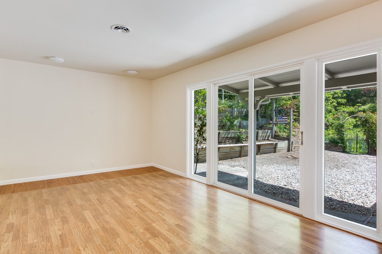 22 Bates Blvd - Photo 3 of 20