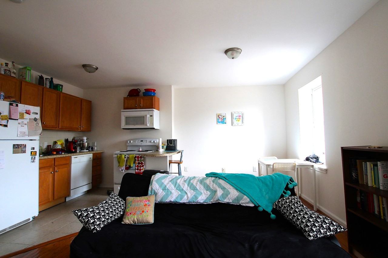 2829 W Girard Ave #3 - Photo 2 of 6