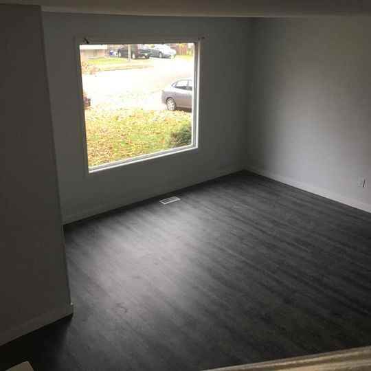44 Woodstone Crescent - Photo 2 of 10