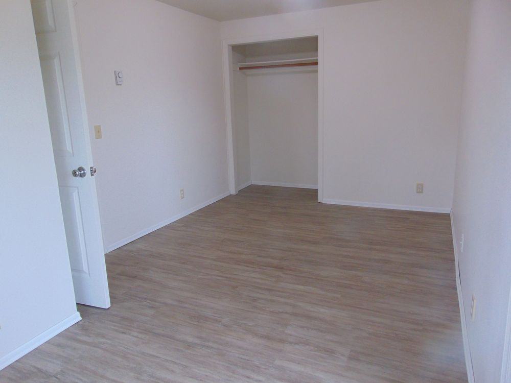 43 N Shasta Ave - Photo 2 of 12