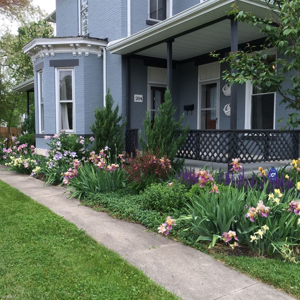 204 E Market St - Photo 2 of 17