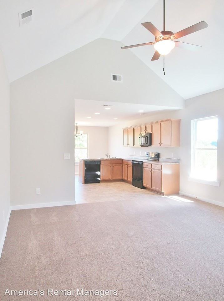 555 Kincaid Cove Ln - Photo 2 of 23