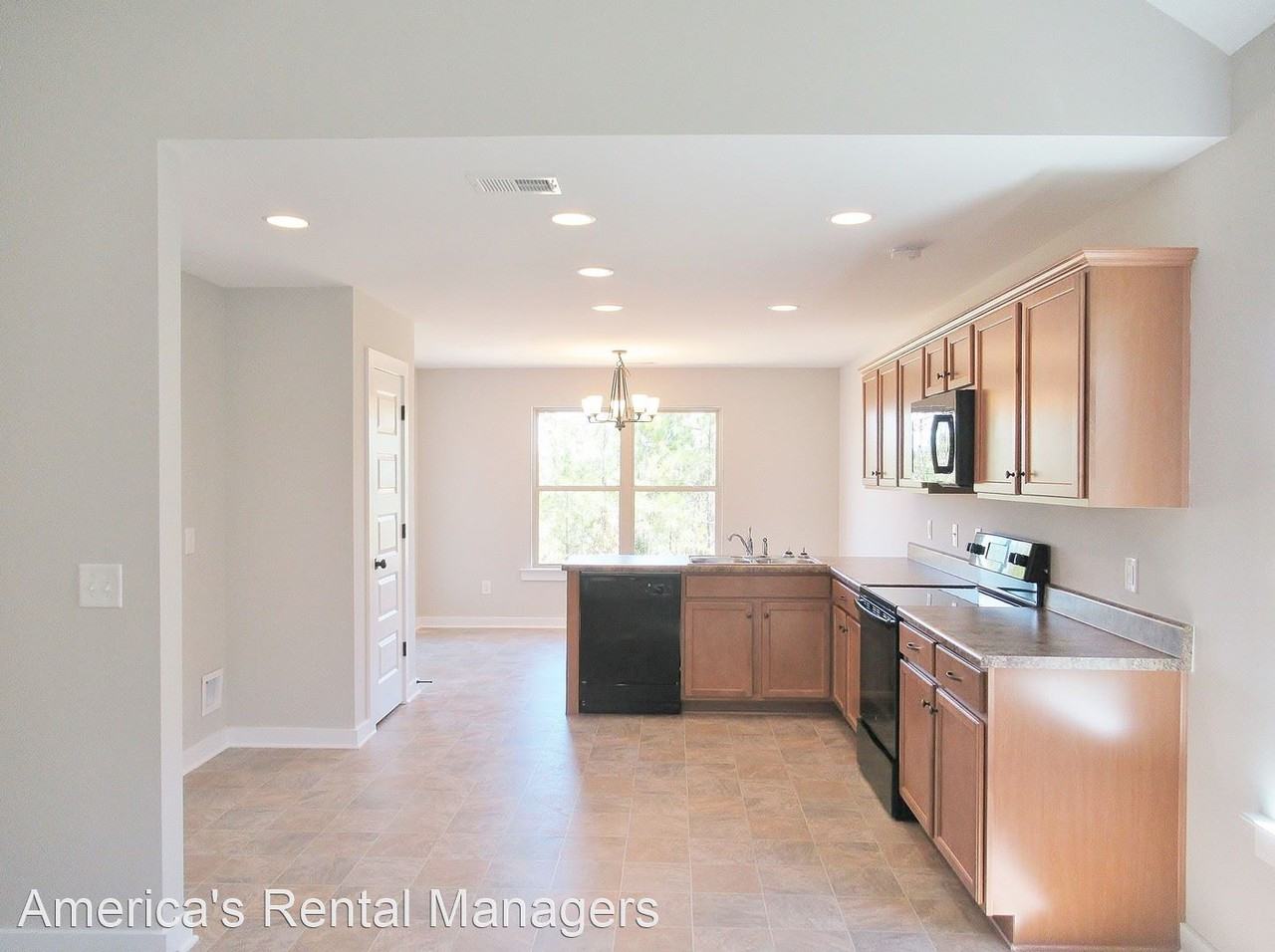 555 Kincaid Cove Ln - Photo 3 of 23