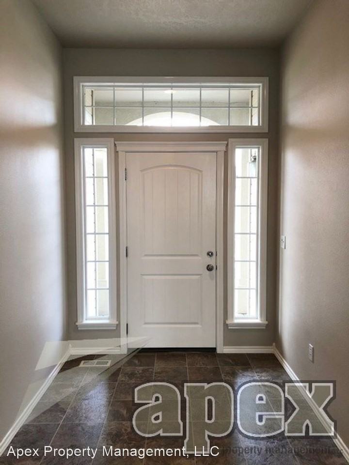 1899 W Apgar Creek Dr - Photo 2 of 19