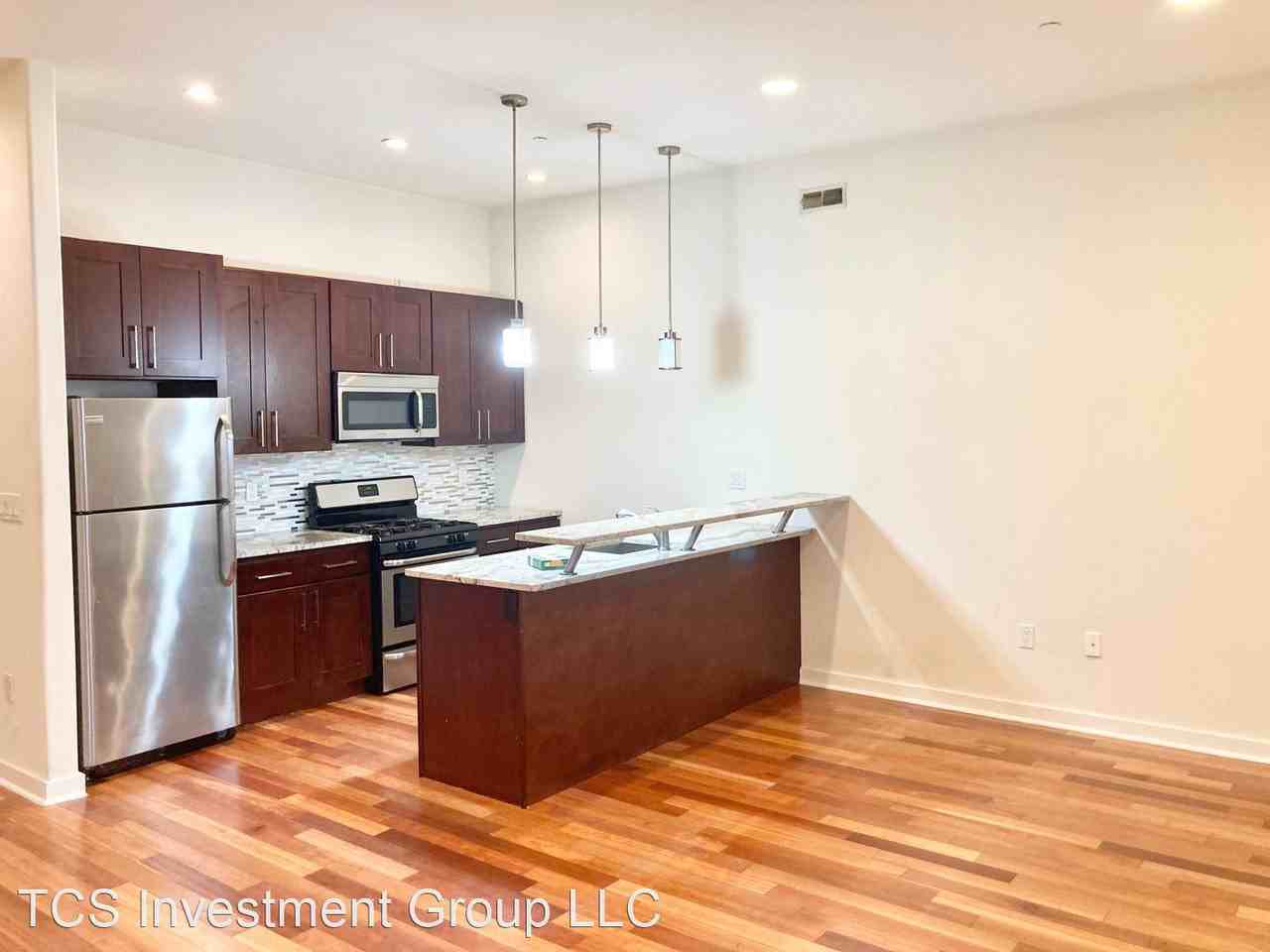 833 N 19th - Photo 2 of 10